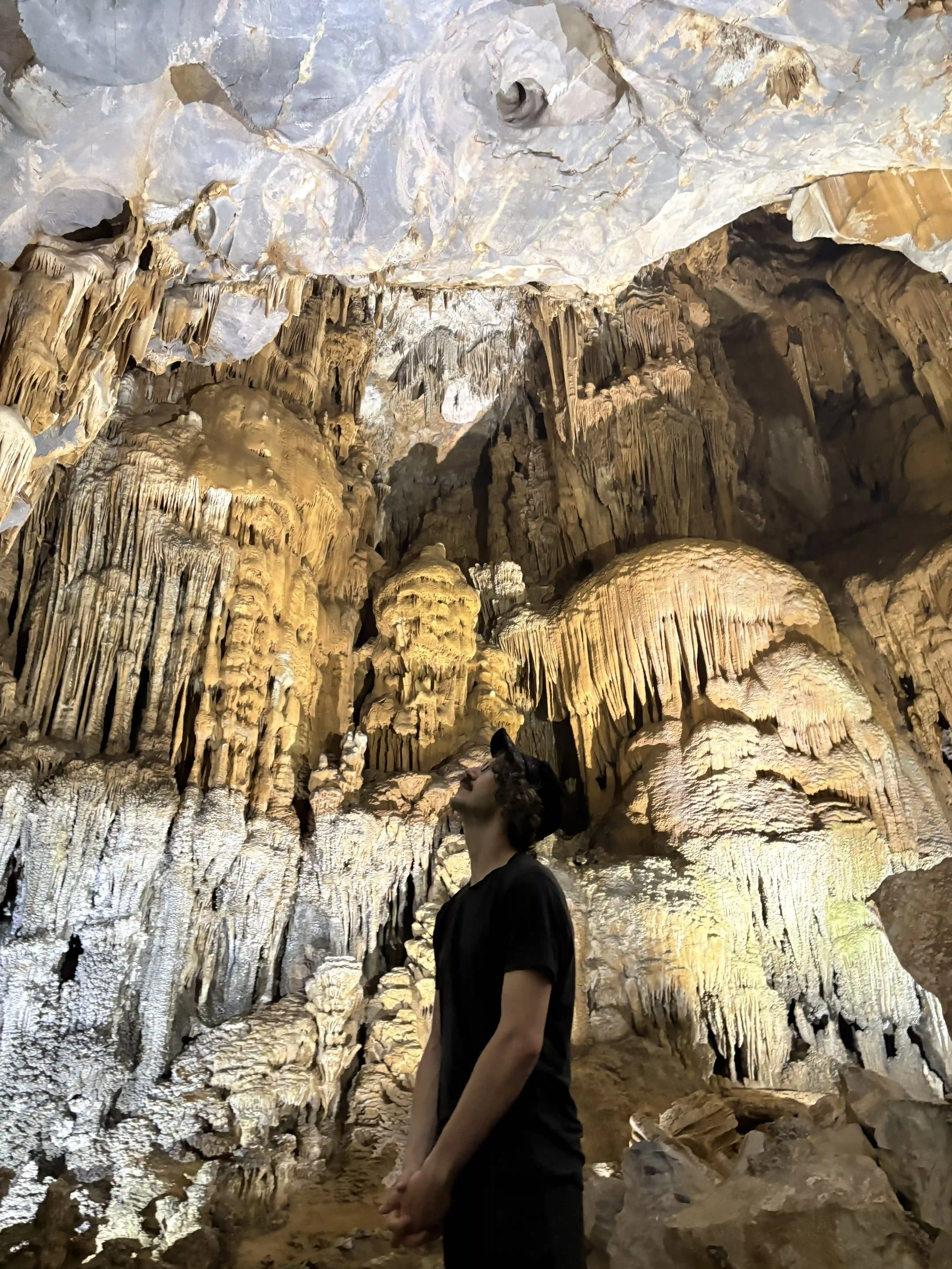La grotte de Tien Son