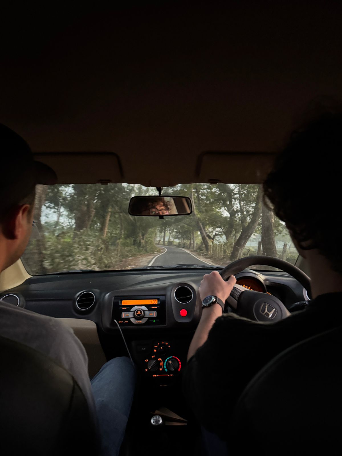 J'apprends à conduire une voiture manuelle ~ 2024